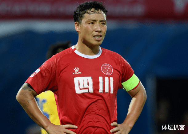 「高考」FIFA官方关注陈涛退役！国足天才被自己人毁掉，3次错失留洋良机！