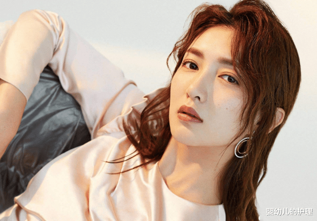 「江疏影」大龄剩女江疏影，参加综艺节目时，成为了场中亮丽的风景线