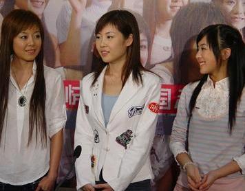 「张含韵」张含韵郭麒麟恋爱惊动家长：16年后，她终于洗掉傻白甜