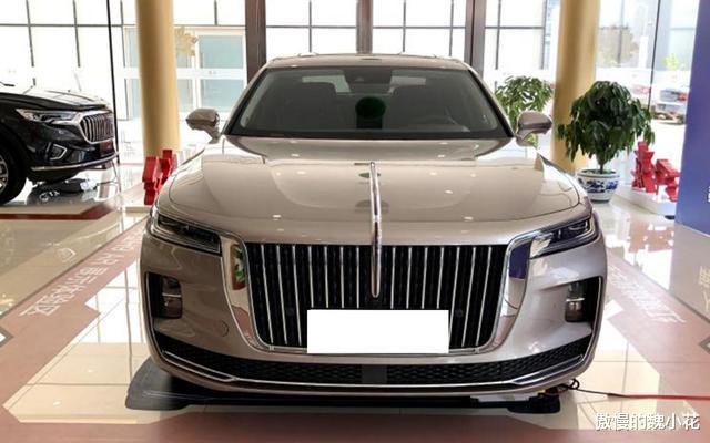 [红旗]“五新红旗，九鼎之作”，金色版“红旗H9”抵达4S店，气场爆棚！