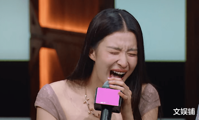 郭敬明|演员：郭敬明再捧流量明星，全场难控制情绪，网友：这张S卡绝了