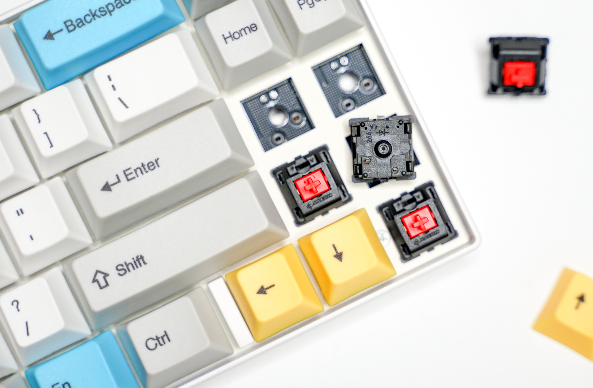 电池|双模双配列，一把可玩性挺高的机械键盘-GANSS ALT71