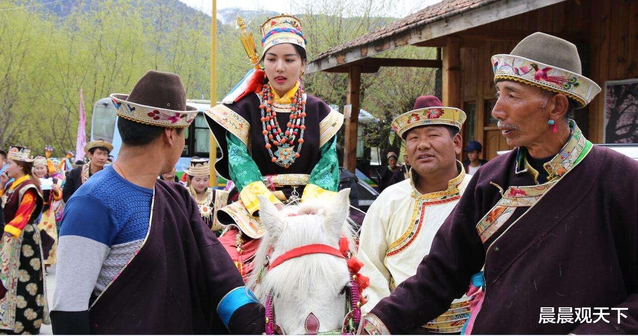 西藏@西藏22岁美女嫁给3个兄弟，该如何生活？妻子大吐苦水：太累了