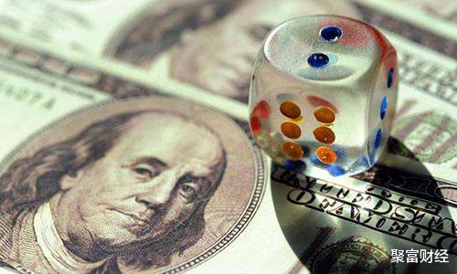 #美国国债#中国“带头”抛1300亿美债，迫使美国亮出“底牌”，接手万亿美债