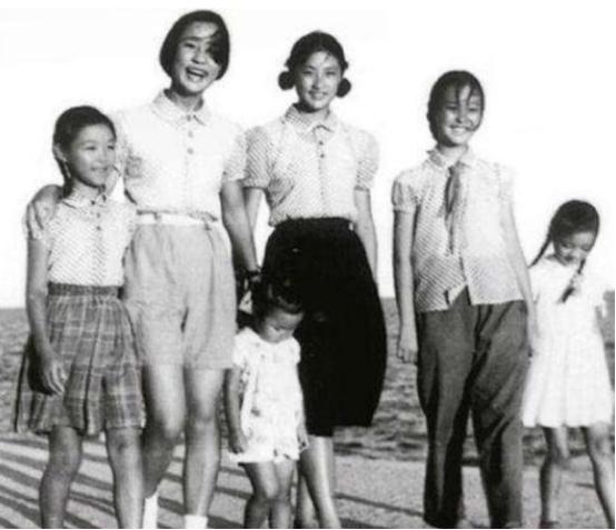 程潜|她17岁时嫁54岁将军,33年生下16个孩子,最终结局如何?