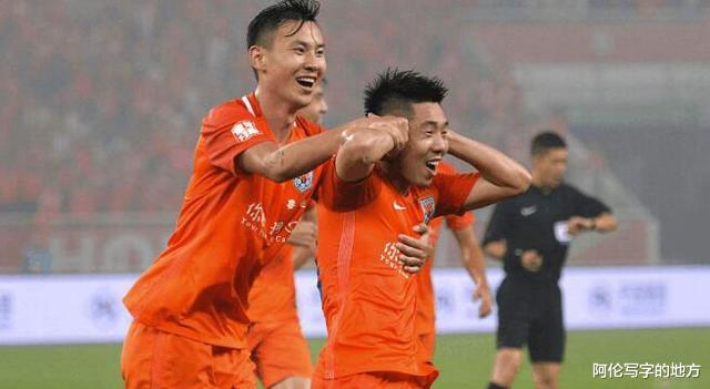 『国足』恭喜李铁!国足又喜迎王牌指挥官助阵,曾用传球击垮日本后防线!