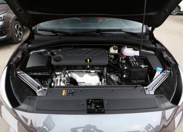 长安逸动|经济紧张也要买新车,年轻人不妨考虑这四台,物美价廉才八九万