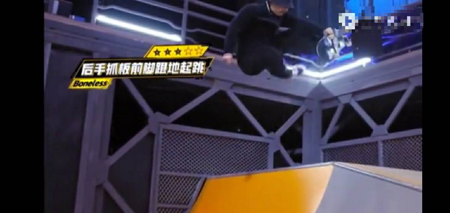 小姐姐|小姐姐cos美团外卖员，太美了吧！我开始热爱点外卖了