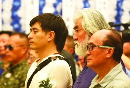 「计春华」2018年，李连杰好友计春华去世，“妻子”彩霞却放话：没见过