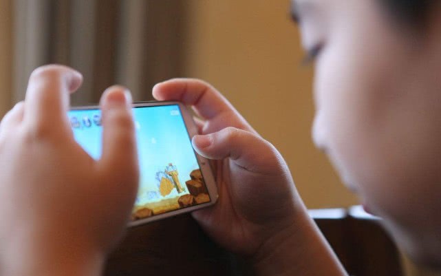 『温儒敏』他是北京大学教授，我国语文泰斗，如今却因一句话得罪全国家长