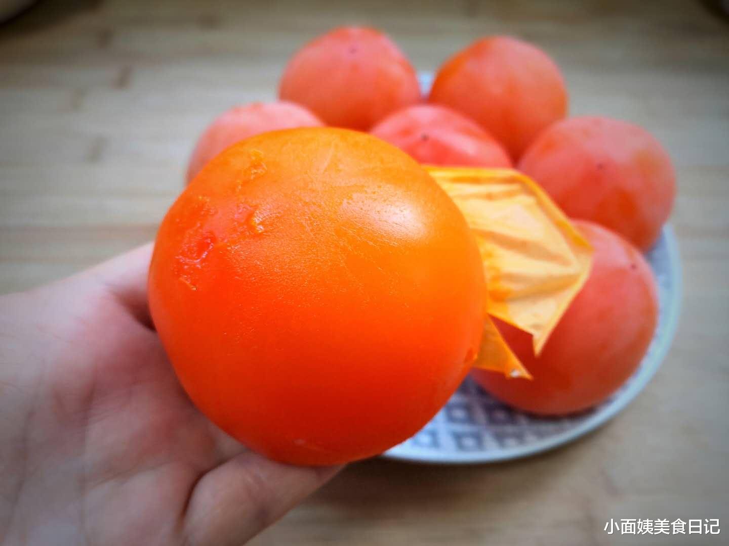 柿子|这水果现在正当季，遇到别错过，一次买10斤存起来，做饼特香甜！