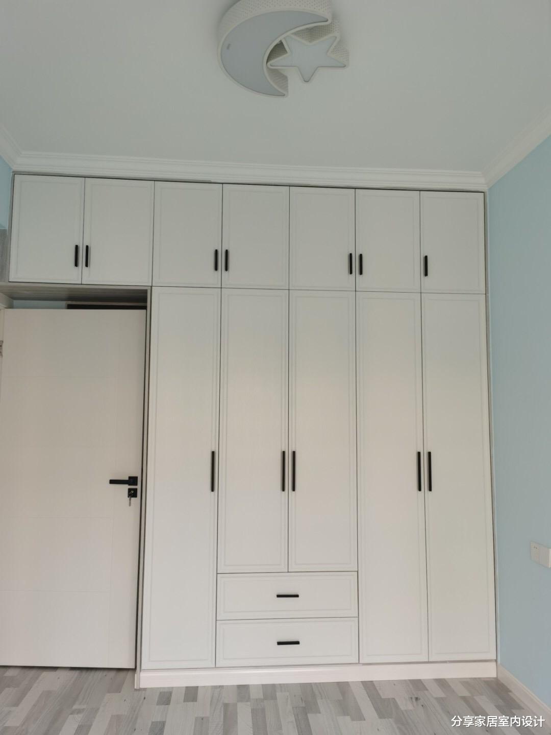 |参考别人家的效果，装出一家人满意的新房，儿子过来参观特别开心