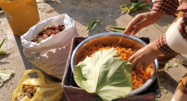 『水果』它被称为“维C之王”，南方遍地都是，曾经不值钱，现卖50元一斤