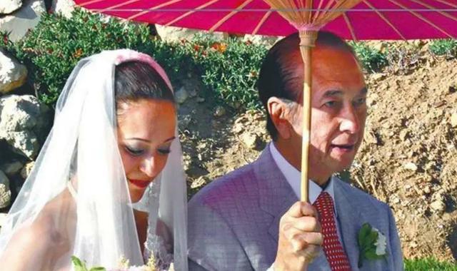 赌王@赌王最争气的孙女!父母葬身车祸,她靠自己双手打拼成亿万富婆