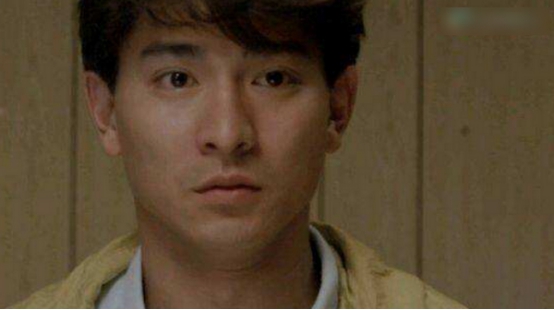 『电影』23年前，这部电影给刘德华1200万片酬，穷到连群演都请不起