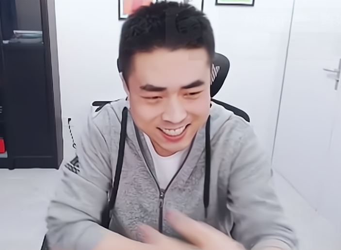 一阵雨|DNF:点一下挣7万!一阵雨连成2件改8,100%成功率看懵宝哥