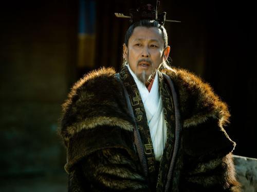 陈道明|4年前上映的“神剧”，如今被陈道明痛批：到底是抗日还是秀腿？