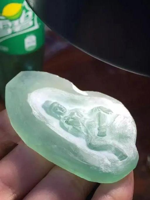 #光绪元宝#擦涨的木那翡翠原石,切开后起货出来成品,价值不菲