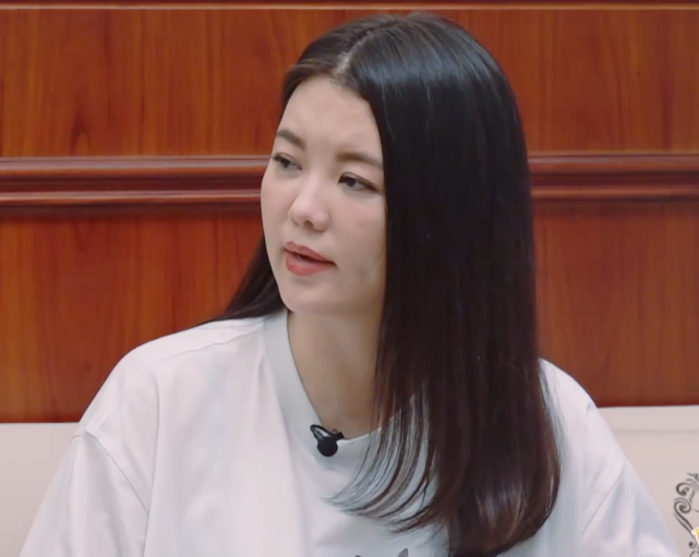 毛戈平|李湘喊来王岳伦聊财务，湘姐发现一个问题，王导愁到抓头，好意外