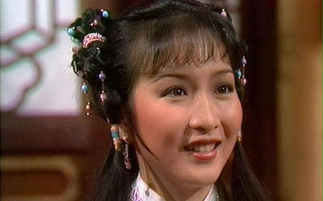 『黄杏秀』她曾是香港最红武侠片女星，老公经历4次破产，却她依然不离不弃