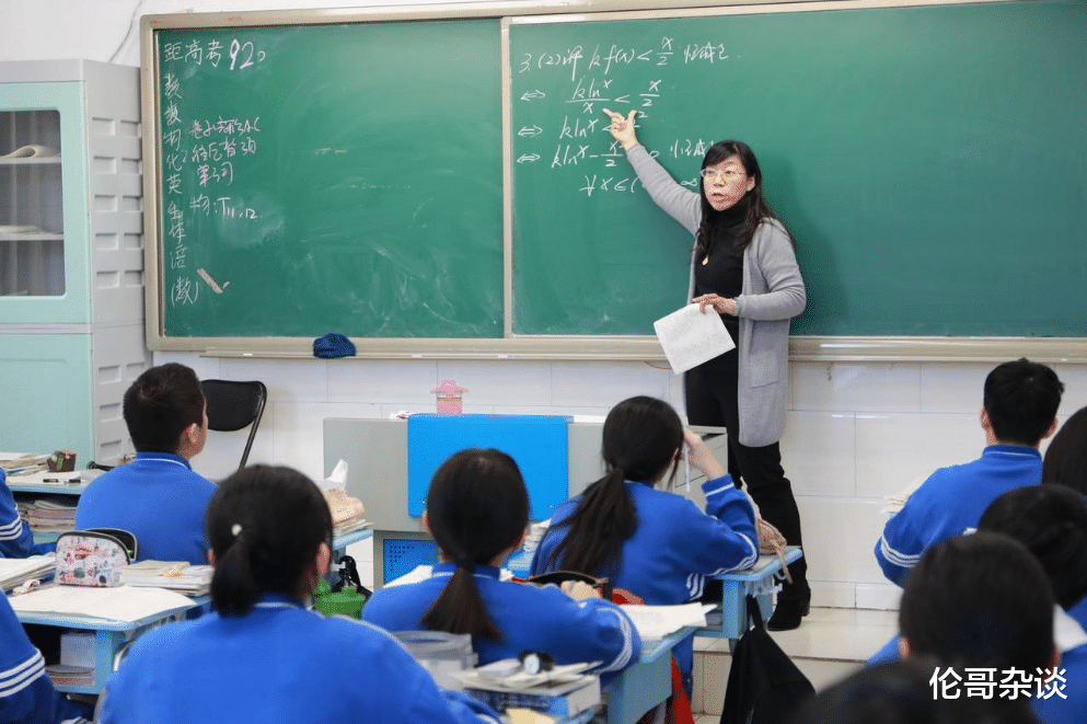 「」高考后,文科生分数线普遍高于理科生?并不是因为文科简单