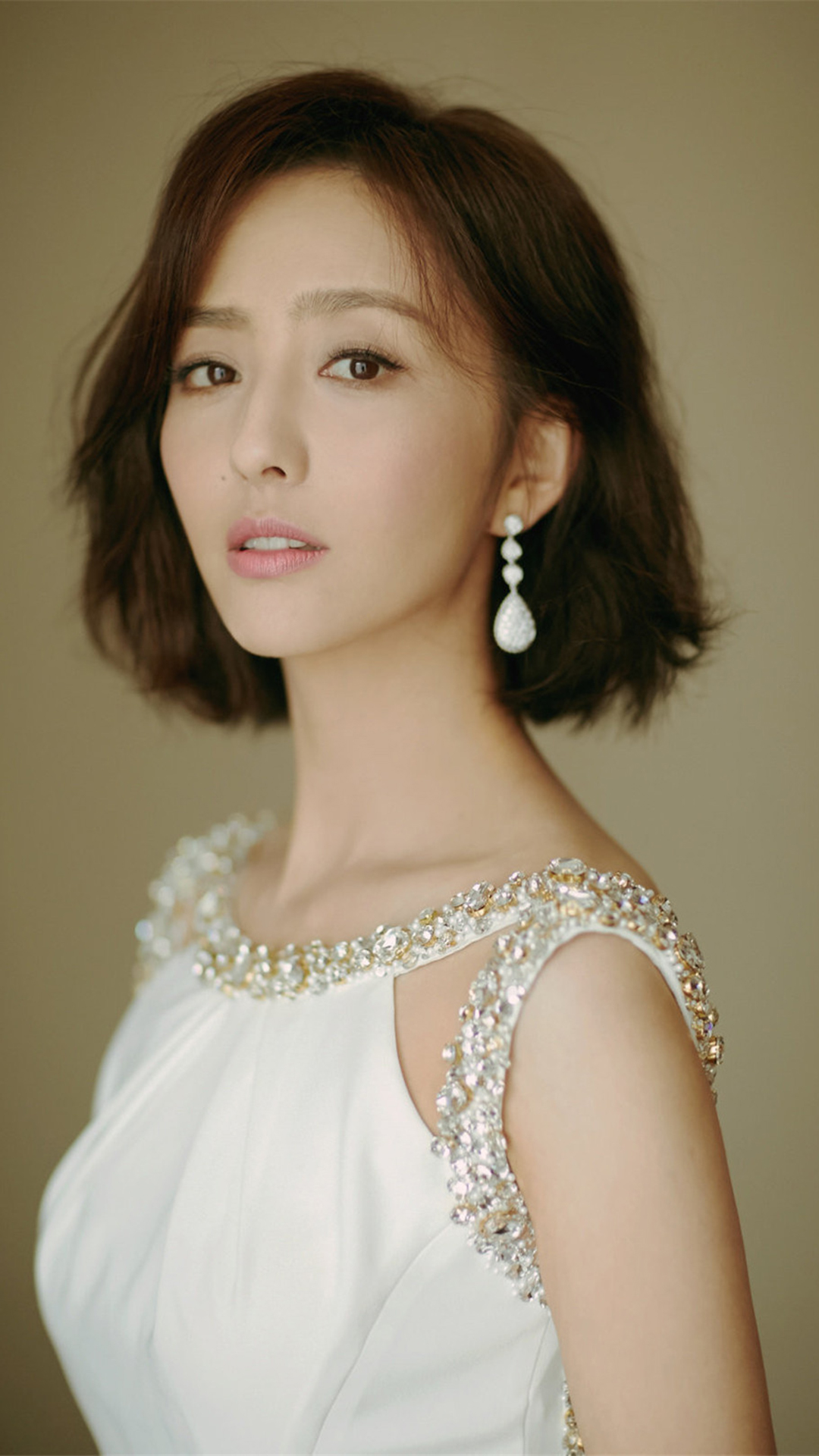 佟丽娅|当年佟丽娅婚礼上的“伴娘团”,被人瞧不起,现在个个高攀不起!