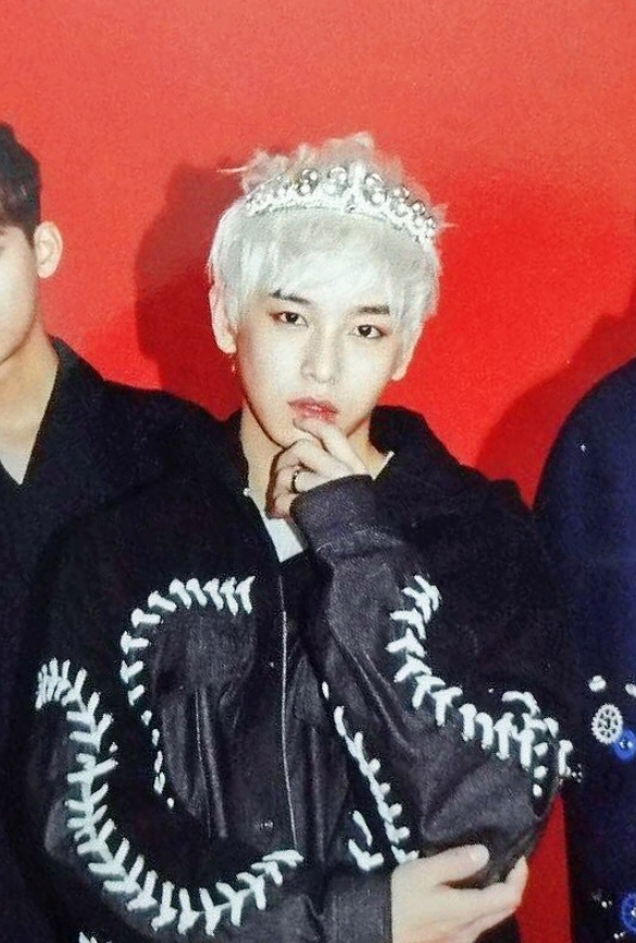 人物设定|彭昱畅直播被粉丝疯狂截图，瘦身成功后判若两人，粉丝都认不出