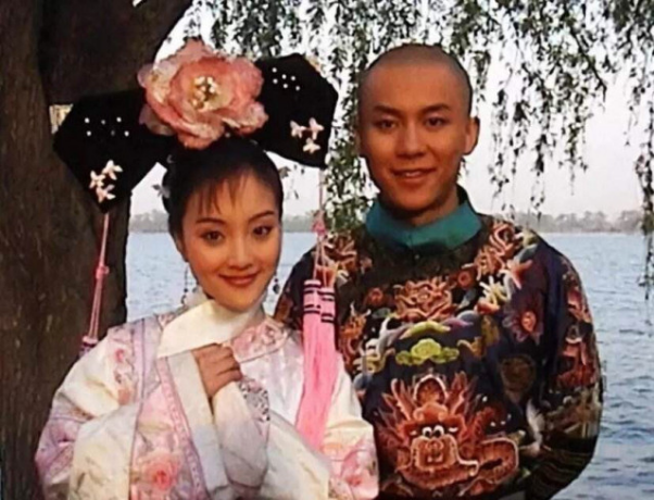 李小璐：贾乃亮最恨的不是pgone，最恨的另有其人，他霸占李小璐最好的5年时光