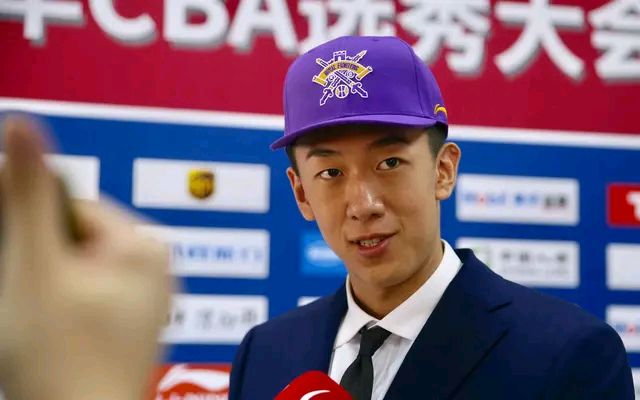 『王增杰』不懂就问！曾经退出CBA的野球王蛮牛王增杰，年薪收入有多少？