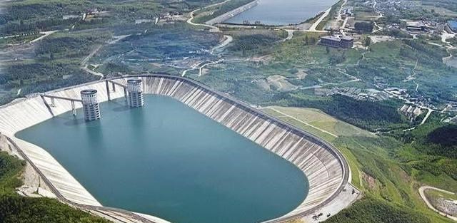 川说 中国又火了！1900人火速奔往河南援助，西方：中国速度真了不起