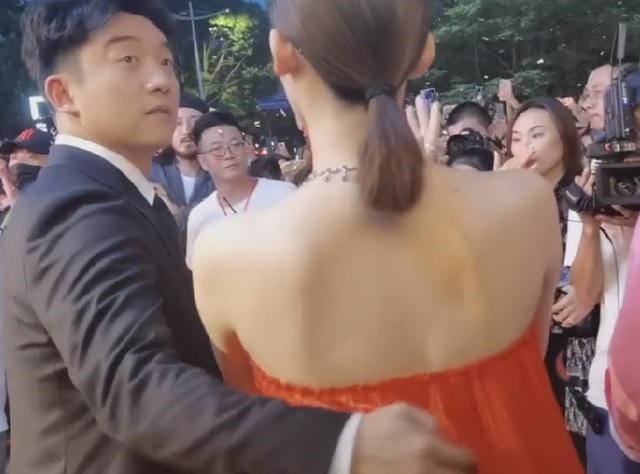 郑恺|郑恺当年去赵薇剧组试戏，她当场喊出5个字，郑恺都愣住了！