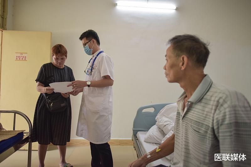 疾病|男人一旦过了50岁，当心这3种疾病“缠”上你，别轻视了