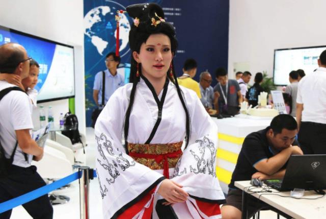 |女性机器人就那么“火”？得到了男用户的一致好评，只因3大功能