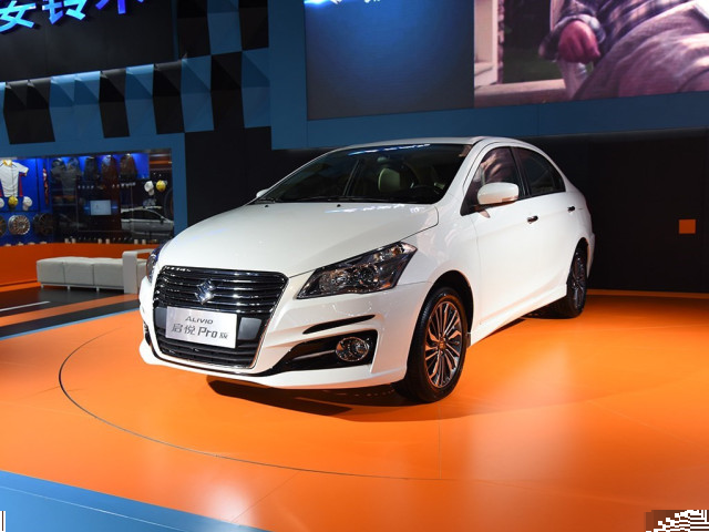 铃木启悦|不到8万拿下铃木启悦，油耗5.1L，有了它感觉英朗不香了