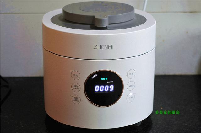 |天冷了，儿子就馋这菜！热热乎乎一大锅，主食肉菜都有，真省事！