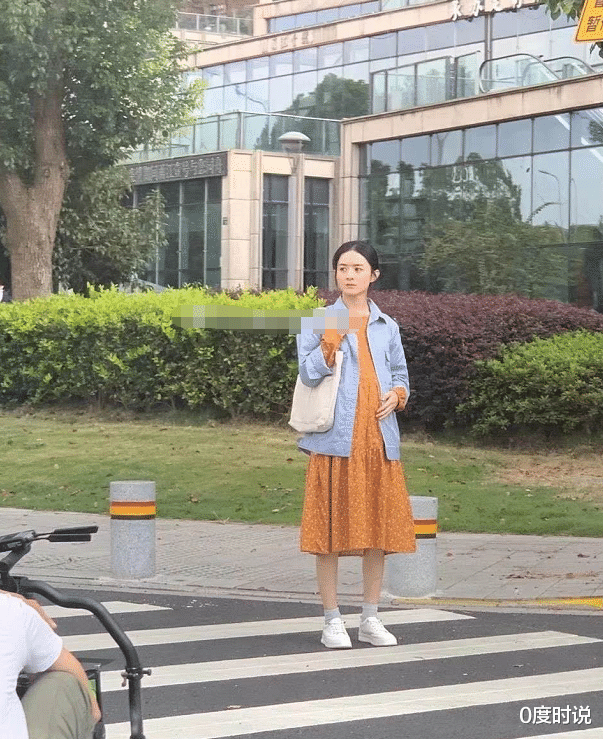 赵丽颖|有种“整容”叫赵丽颖,路人照里还原国字脸,平时花多少钱P的