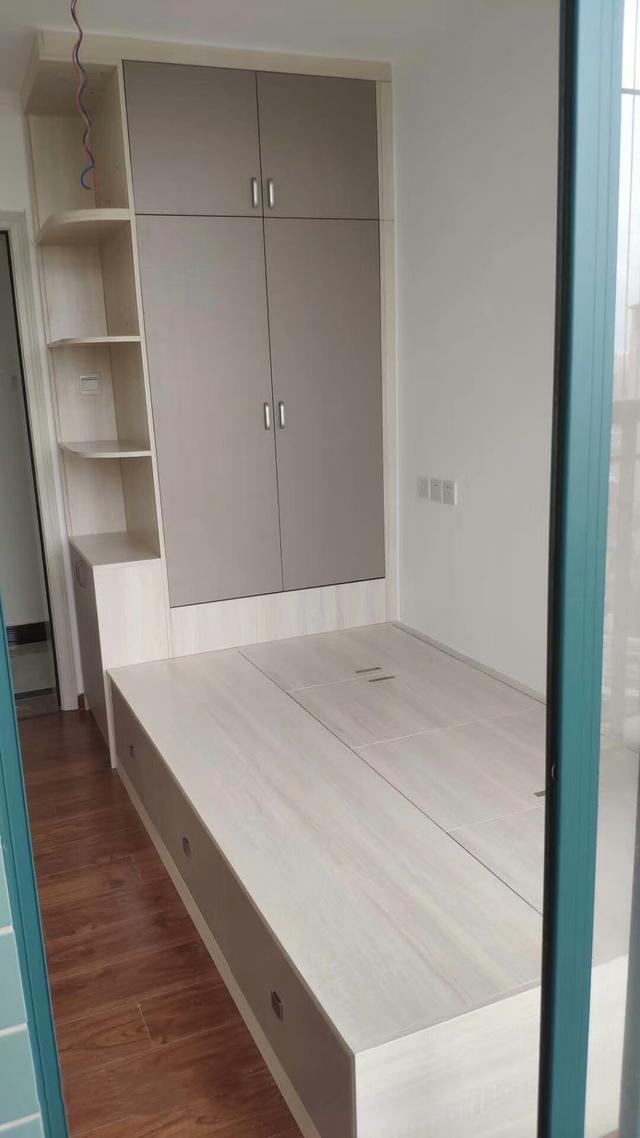 |卧室再小，也要尽量使它变高级，设计好你的衣柜