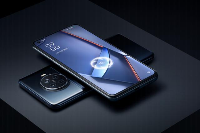 OPPO@oppo一反常态,疑似要揭掉高价低配的帽子,这款手机就是征兆