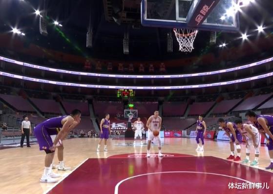 #斯蒂芬·马布里#耻辱惨败之后，马布里送了易建联17个字，听听苏群 杨毅 王猛怎么说