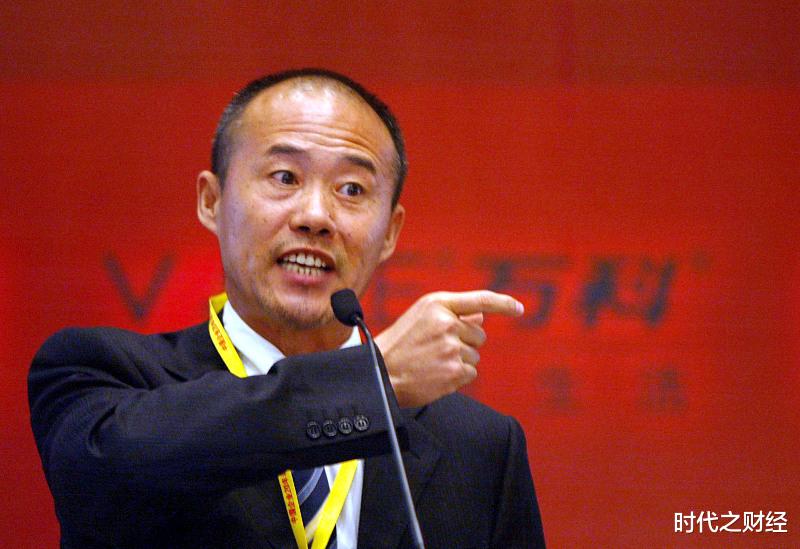 分裂的王石：一边认为未来房子未来不会便宜，一边让年轻人别买房