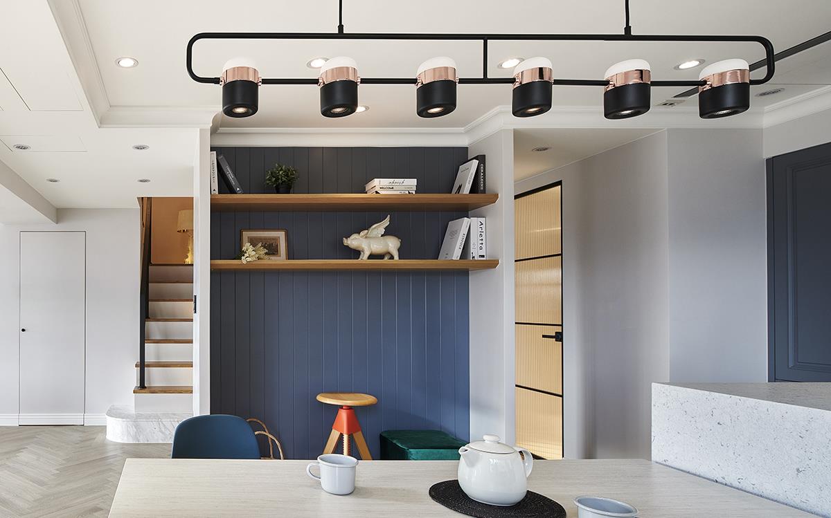 |她家165平复式大宅，随手一拍都是高级场面，全屋温馨典雅，晒晒