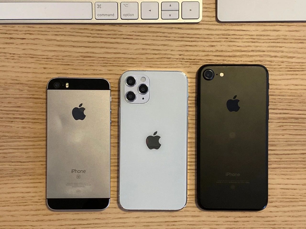 『iphone12』iPhone12全新 5.4 英寸版本到底有多小？实机对比来了