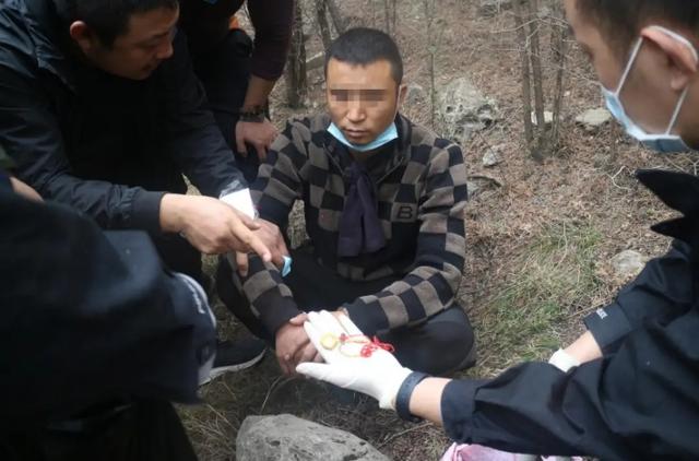 神鸟知讯资讯站|4男子打车来济南，每天睡山林为入室盗窃，被一锅端：现金不敢用