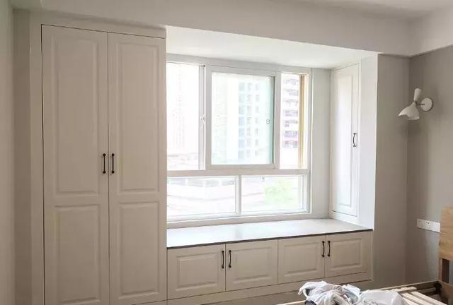 []飘窗铺垫子还是打柜子？6款设计造型，总有你想要的