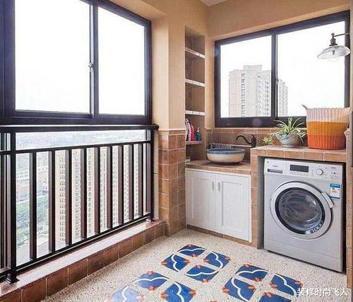 『』阳台不要傻傻晾衣服了，头次见有钱人这样设计，聪明人一眼就懂