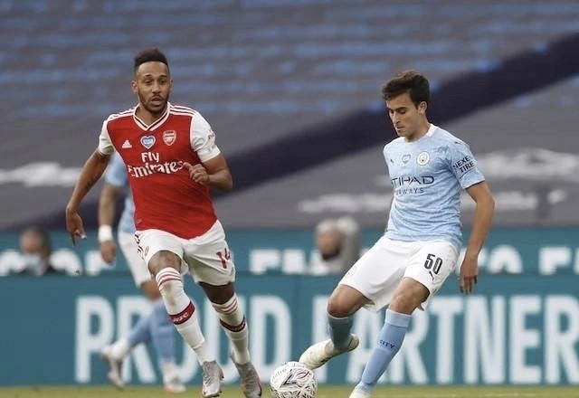 巴塞罗那|欧冠出局后，曼城巴萨酝酿1亿级重磅交易！两大葡萄牙国脚或互换东家