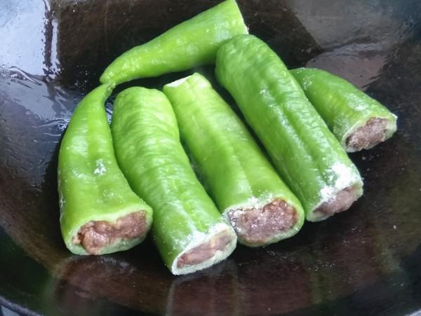 青椒@夏天多吃这碱性蔬菜，钙是西红柿10倍，2块钱1斤，清脆又爽口