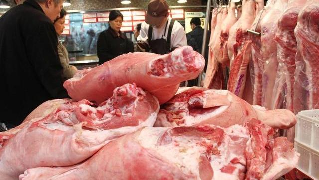 果然悠|便宜猪肉来袭，猪价“翻塘绿”，要吃到15元猪肉了吗？答案来了