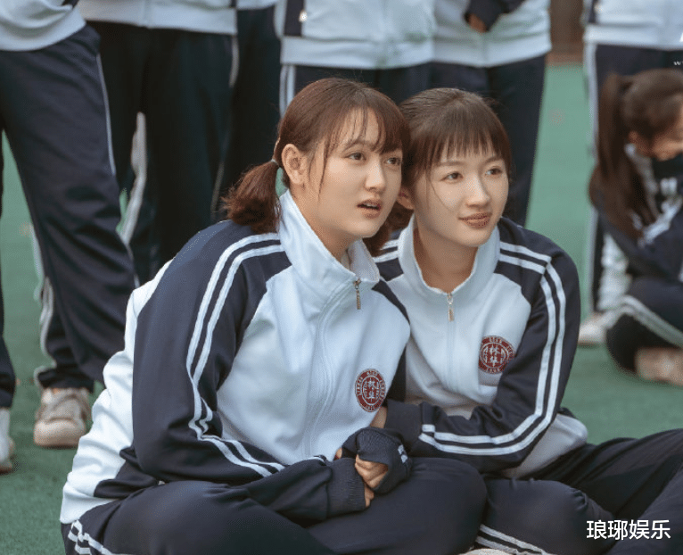 拾光的秘密|又一青春爱情剧开播！短短一天收视迅速破亿，主演还都是老熟人