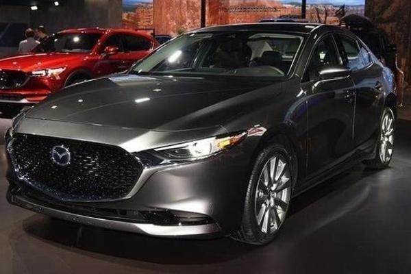 【马自达3】马自达再添“新成员”，比朗逸帅气，油耗成最大亮点